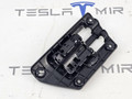 крючок для одежды Tesla Model S 1 поколение [2-й рестайлинг] 2022, 1624608-00, 1624608-99 - фото №2