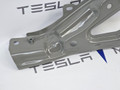 крепление ( кронштейн ) крыла Tesla Model Y 1 поколение 2025, 2095524-00, 2095526-S0 - фото №2