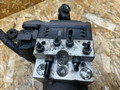 блок ABS BMW X5 E70 [рестайлинг] E70 2011, 4.0 л., дизель, АКПП, внедорожник 5 дв., полный привод, правый руль, 34516865025, 6865025, 34516854703, 6854703, 34516854056, 6854056, 34516798285, 6798285, 34516795780, 6795780, 34516798284, 6798284, 6788219, 34516785269, 6785269, 6793488, 345167933489, 67933489, 34516788219 - фото №3