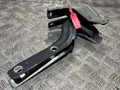 петля капота Volkswagen Sharan 2 поколение 2011, 2.0 л., CCZA, бензин, АКПП, минивэн, 7N0823301B, 7N0823302B - фото №2