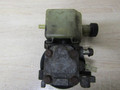 насос гидроусилителя руля Mazda CX-7 1 поколение (2006 - 2009), 2.3 л., Ti, бензин, EG2132650B, EG21, EG2132650C - фото №6
