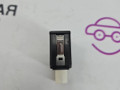 разъем AUX / USB BMW X1 F48 2017, 2.0 л., B48 A20 B, бензин, АКПП, alpinweiss 3 (300), полный привод, правый руль, 84106820397, 6820397 - фото №8
