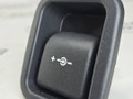 гнездо прикуривателя BMW X1 F48 2017, 2.0 л., B48 A20 B, бензин, АКПП, alpinweiss 3 (300), полный привод, правый руль, 7143111, 61346843098, 7143111, 6843098 - фото №9