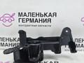 механизм открытия капота (кронштейн в салоне) BMW X5 F15 2013, 3.0 л., N57 D30 A, дизель, АКПП, mineralweiss metallic (a96), внедорожник 5 дв., полный привод, правый руль, 51437284599, 7284599 - фото №5