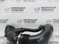патрубок воздушного фильтра BMW X5 F15 2013, 3.0 л., N57 D30 A, дизель, АКПП, mineralweiss metallic (a96), внедорожник 5 дв., полный привод, правый руль, 7807493, 58650910, 13718507369, 8507369, 3718512381, 8512381, 70529005, 13717807493 - фото №2
