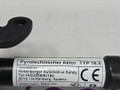 пиропатрон петли капота BMW 6 серия F06/F12/F13 2012, 4.4 л., N63 B44 B, бензин, АКПП, alpinweiss 3 (300), хетчбэк 5 дв., задний привод, правый руль, 51237263056, 7263056 - фото №5