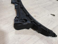 Планка обтекателя (Жабо) BMW 6 серия F06/F12/F13 2012, 4.4 л., N63 B44 B, бензин, АКПП, alpinweiss 3 (300), хетчбэк 5 дв., задний привод, правый руль, 51717227346, 7227346 - фото №9