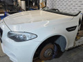 передняя часть (ноускат) BMW M5 F10 2012, 4.4 л., S63 B44 B, бензин, робот, 300 alpinweiss 3, седан, задний привод, правый руль, 41617207194, 7271908, 7203253, 2284240, 41357844701, 51118050633, 63117343907, 17422283923, 17212284260, 17212284241, 51748052499 - фото №4