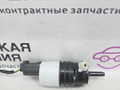насос (моторчик) омывателя стекла BMW 5 серия G30/G31 G30 2017, 2.0 л., B48 B20 A, бензин, АКПП, b65 jatoba brown metallic, седан, задний привод, правый руль, 67127298309, 7298309, 6931910 - фото №4