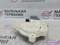 моторчик стеклоподъемника передний левый Volkswagen Passat B8 2015, 1.8 л., CJSA, бензин, робот, 2t/c9x чёрный перламутр, седан, правый руль, 5Q4959801B - фото №5