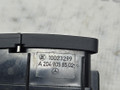 Кнопка блокировки двери Mercedes-Benz C-Класс W204 [рестайлинг] W204.048 2012, 1.8 л., M 271.860, бензин, АКПП, 149 белый, седан, задний привод, правый руль, A2048706410 - фото №12