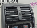 Декоративная накладка центральной консоли Volkswagen Passat B8 2015, 1.8 л., CJSA, бензин, робот, 2t/c9x чёрный перламутр, седан, правый руль, 3G0864376G, 3G0907049B, 3G0864298G, 3G0857100H, 3G0863916, 1J0919321, 4D0971638 - фото №3