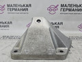 кронштейн двигателя BMW 6 серия F06/F12/F13 2012, 4.4 л., N63 B44 B, бензин, АКПП, alpinweiss 3 (300), хетчбэк 5 дв., задний привод, правый руль, 22116775903, 6775903 - фото №2