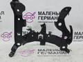 Кронштейн расширительного бачка BMW 6 серия F06/F12/F13 2012, 4.4 л., N63 B44 B, бензин, АКПП, alpinweiss 3 (300), хетчбэк 5 дв., задний привод, правый руль, 17137606025, 7606025 - фото №2