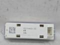 плафон двери BMW 1 серия F20/F21 F20 2013, 3.0 л., N55 B30 A, бензин, АКПП, 300, u300 — alpinweiss iii, хетчбэк 5 дв., задний привод, правый руль, 9270505, 63319270505, 9219490 - фото №3