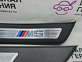 комплект накладок на пороги (внутренние) BMW M5 F10 2012, 4.4 л., S63 B44 B, бензин, робот, 300 alpinweiss 3, седан, задний привод, правый руль, 51478050048, 51478050047, 51478050050, 51478050049, 51478050044, 51478050052, 51478050048, 51478050051, 51478050047, 51478050043, 51478050046, 51478050054, 51478050050, 51478050053, 51478050049, 51478050045 - фото №6
