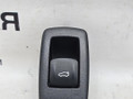 кнопка открытия багажника BMW 5 серия G30/G31 G30 2018, 2.0 л., B48 B20 A, бензин, АКПП, a96 mineral-weiss metallic, седан, задний привод, правый руль, 61319327029, 9327029, 3176963 - фото №2
