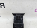 кнопка открытия багажника BMW 5 серия G30/G31 G30 2018, 2.0 л., B48 B20 A, бензин, АКПП, a96 mineral-weiss metallic, седан, задний привод, правый руль, 61319327029, 9327029, 3176963 - фото №5