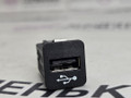 разъем AUX / USB BMW M5 F10 2012, 4.4 л., S63 B44 B, бензин, робот, 300 alpinweiss 3, седан, задний привод, правый руль, 84109237656, 9237656 - фото №2