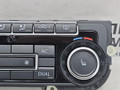 блок управления печки / климат-контроля Volkswagen Golf GTI 6 поколение 2011, 2.0 л., CCZB, бензин, робот, b4/b9a белый, хетчбэк 5 дв., передний привод, правый руль, 5K0907044ES, 5HB009746-61 - фото №4