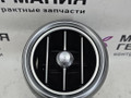 дефлектор обдува салона Mercedes-Benz C-Класс W205/S205/C205 W205.042 2014, 2.0 л., M 274.920, бензин, АКПП, 755 серый, седан, задний привод, правый руль, A2058300301 - фото №2