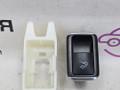 кнопка открытия багажника Mercedes-Benz E-Класс W212 [рестайлинг] W212 2014, 2.0 л., M 274.920, бензин, АКПП, 149 u белый, седан, задний привод, правый руль, A2129059300 - фото №2