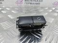 кнопки центрального подлокотника Mercedes-Benz E-Класс W212 [рестайлинг] W212 2014, 2.0 л., M 274.920, бензин, АКПП, 149 u белый, седан, задний привод, правый руль, A2129051302 - фото №7