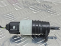 насос (моторчик) омывателя стекла BMW 5 серия G30/G31 G30 2018, 2.0 л., B48 B20 A, бензин, АКПП, черный 475, седан, задний привод, правый руль, 67127298309, 7298309, 8373328, 6931910 - фото №2