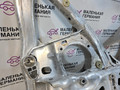 балка подвески передняя (подрамник) BMW 5 серия G30/G31 G30 2018, 2.0 л., B48 B20 A, бензин, АКПП, черный 475, седан, задний привод, правый руль, 31106861106, 6861106, 6859494, 6859493, 6865081, 6865082, 6865068, 6865070, 6865067, 6865069, 6865065, 6865066, 6865085, 6865086 - фото №4