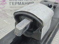 кронштейн КПП Mercedes-Benz E-Класс W212 [рестайлинг] W212 2014, 2.0 л., M 274.920, бензин, АКПП, 149 u белый, седан, задний привод, правый руль, A2112420340, A2122422401 - фото №2