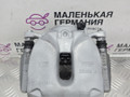 суппорт передний правый BMW 5 серия G30/G31 G30 2018, 2.0 л., B48 B20 A, бензин, АКПП, a96 mineral-weiss metallic, седан, задний привод, правый руль, 34106872800, 34106882256, 6882256, 6872800 - фото №2