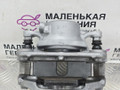 суппорт передний правый BMW 5 серия G30/G31 G30 2018, 2.0 л., B48 B20 A, бензин, АКПП, a96 mineral-weiss metallic, седан, задний привод, правый руль, 34106872800, 34106882256, 6882256, 6872800 - фото №3