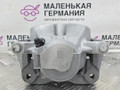 суппорт передний правый BMW 5 серия G30/G31 G30 2018, 2.0 л., B48 B20 A, бензин, АКПП, a96 mineral-weiss metallic, седан, задний привод, правый руль, 34106872800, 34106882256, 6882256, 6872800 - фото №5