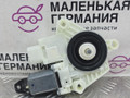 моторчик стеклоподъемника задний левый BMW 5 серия G30/G31 G30 2017, 2.0 л., B47 D20 A, дизель, АКПП, black sapphire metallic (475), седан, задний привод, правый руль, 51357455083, 7455083 - фото №8