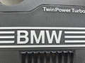 декоративная крышка двигателя BMW X1 F48 2019, 1.5 л., B38 A15 A, бензин, робот, белый, передний привод, правый руль, 8656447, 11148656447 - фото №9