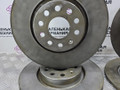 комплект тормозов Volkswagen Golf GTI 6 поколение 2011, 2.0 л., CCZB, бензин, робот, b4/b9a белый, хетчбэк 5 дв., передний привод, правый руль, 1K0615123M, 1K0615124M, 1K0615301AA, 5Q0615301F, 1K0615601, 1K0615601AA - фото №3