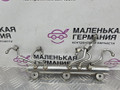 топливная рампа BMW M5 F10 2012, 4.4 л., S63 B44 B, бензин, робот, 300 alpinweiss 3, седан, задний привод, правый руль, 8649321, 7599868, 13537599868, 13538649321 - фото №3