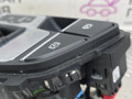 рамка обрамление кулисы Audi A4 B9 2017, 2.0 л., CVKB, бензин, АКПП, 2y/s9r белый металлик, седан, передний привод, правый руль, 4M2927225A, 4M2927143B, 8W2713111C - фото №8