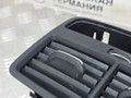 дефлектор обдува салона Audi A4 B9 2017, 2.0 л., CVKB, бензин, АКПП, 2y/s9r белый металлик, седан, передний привод, правый руль, 8W0819203 - фото №9