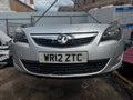 бампер передний Opel Astra J [рестайлинг] 2012, 1.7 л., CRDi, A 17 DTE, дизель, 5МКПП, серебристый, передний привод, правый руль, 332550271 - фото №13