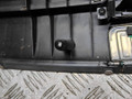 накладка внутренняя на заднюю панель кузова Audi Q7 4L 2006, 3.0 л., TDi, BUG, дизель, АКПП, бежево-серый, внедорожник 5 дв., полный привод, правый руль, 4L0864483 - фото №5