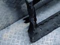 передняя панель крепления облицовки (телевизор) Volkswagen Golf 6 поколение 2009, 2.0 л., TDi, CBDC, дизель, 5МКПП, голубой, передний привод, правый руль, 5K0805594, 5K0805588 - фото №4