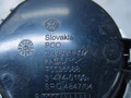 вещевой ящик центральной консоли Volkswagen Touareg 1 поколение [рестайлинг] 2007, 2.5 л., TDi, BPE, дизель, АКПП, чёрный, внедорожник 5 дв., полный привод, правый руль, 7L6864897 - фото №4