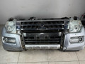 передняя часть (ноускат) Mitsubishi Pajero 4 поколение [рестайлинг] 2012, 3.8 л., 6G75, бензин - фото №2