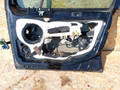 дверь передняя правая Peugeot 308 T7 2010, 1.6 л., 9HY (DV6TED4), дизель, МКПП, черный, хетчбэк 5 дв. - фото №9