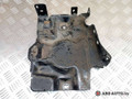 крепление аккумулятора Peugeot 308 T7 2010, 1.6 л., 9HY (DV6TED4), дизель, МКПП, черный, хетчбэк 5 дв. - фото №3