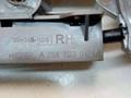 замок двери передней правой Mercedes-Benz R-Класс W251 [рестайлинг] 2009, 3.0 л., OM 642.950, дизель, АКПП, минивэн, 1697202835Q8, A2517230414, 9944048105 - фото №6