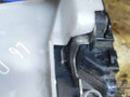 замок двери передней правой Volkswagen Polo 4 поколение 2002, 1.2 л., бензин, МКПП - фото №3