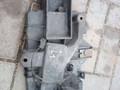полка аккумулятора Chrysler Grand Voyager 4 поколение 2004, 2.5 л., дизель, МКПП, минивэн, 04860858AB - фото №3