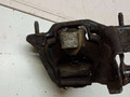 подушка крепления двигателя Volkswagen Polo 4 поколение 2002, 1.2 л., бензин, МКПП - фото №2